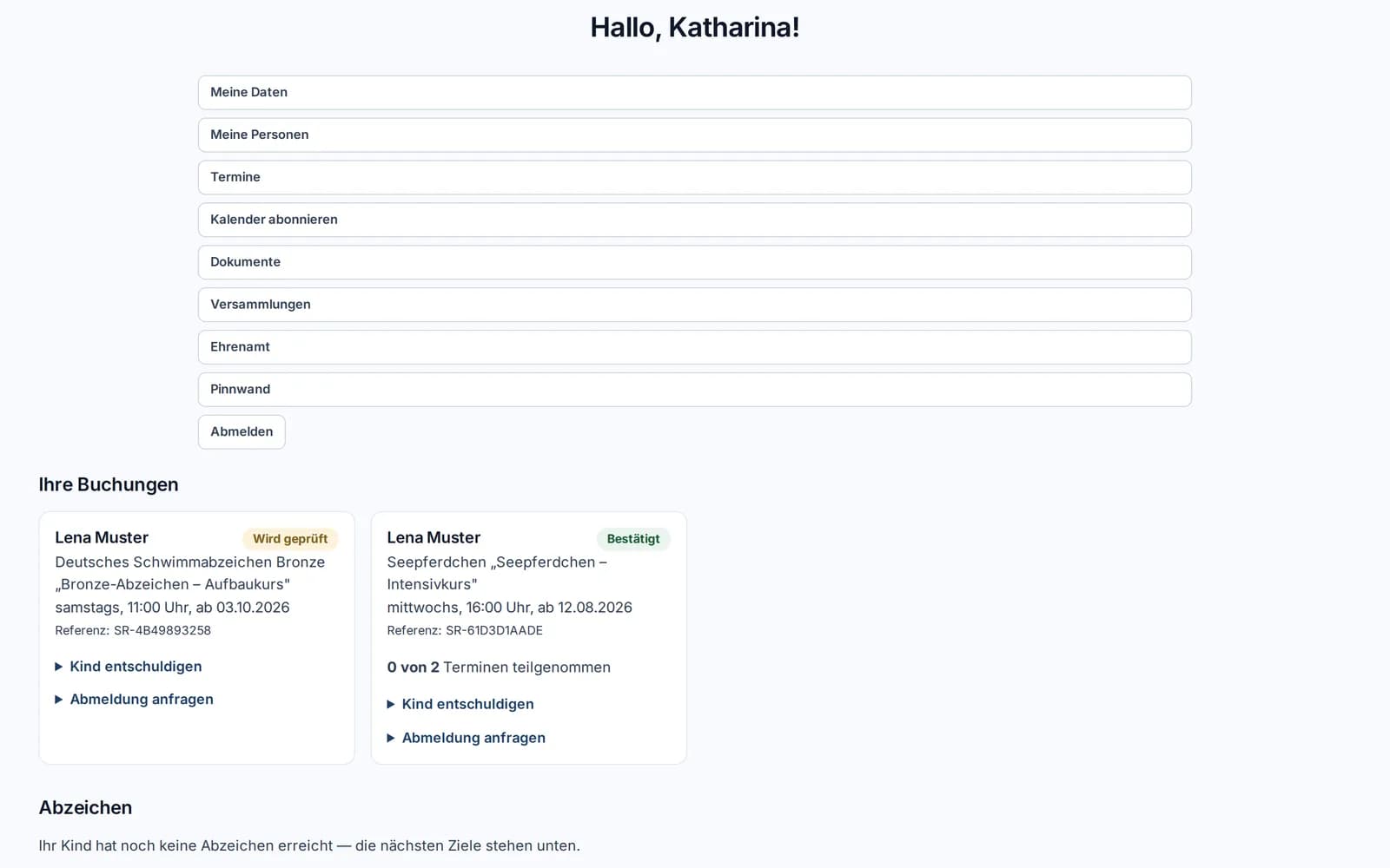 Mitglieder- und Elternportal: Begrüßung, eigene Buchungen mit Status und Referenz, Abmeldung und Entschuldigung, darunter die erreichten Auszeichnungen.