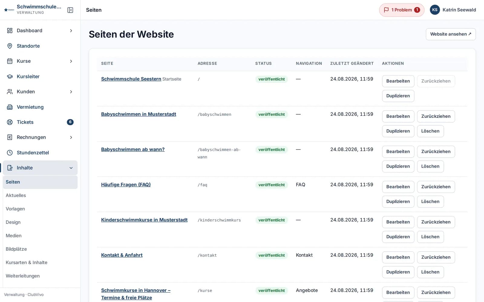 Seitenliste des Website-Baukastens mit Adresse, Veröffentlichungsstatus, Navigationszuordnung und Änderungsdatum.